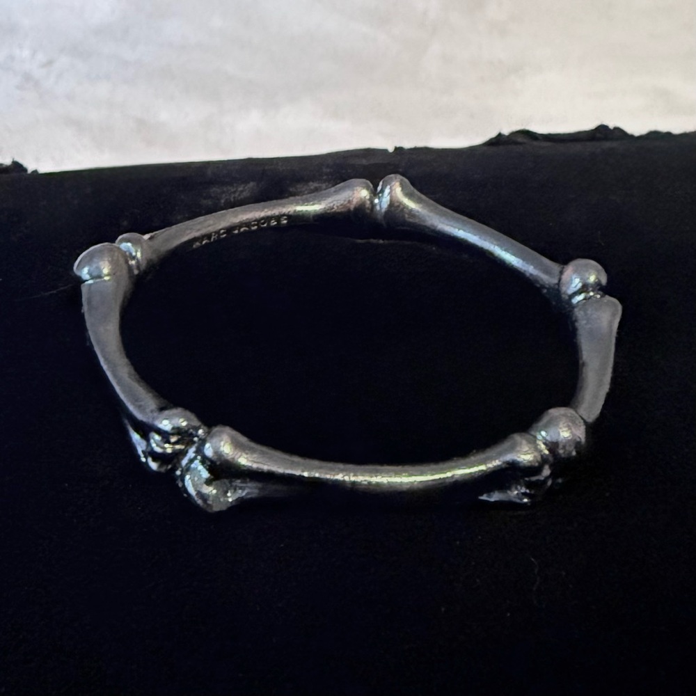 *SOLD* MARC JACOBS 🖤 Bone Bangle Bracelet Goth Punk Gunmetal Excellent Condition